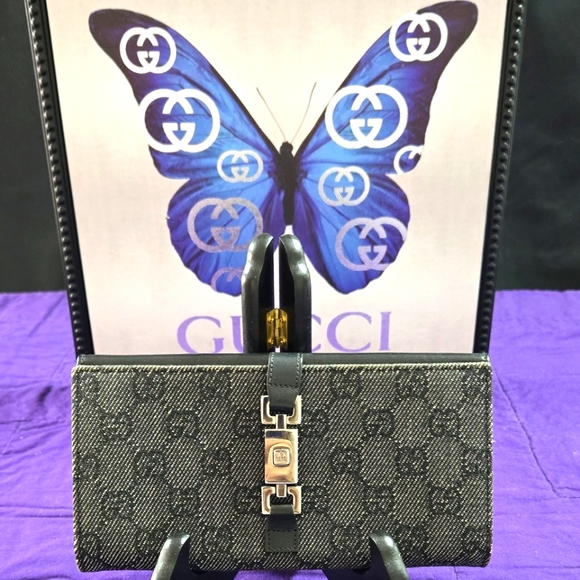 GUCCI Black Denim Iconic Monogram Wallet With Piston Lock - Picture 1 of 14